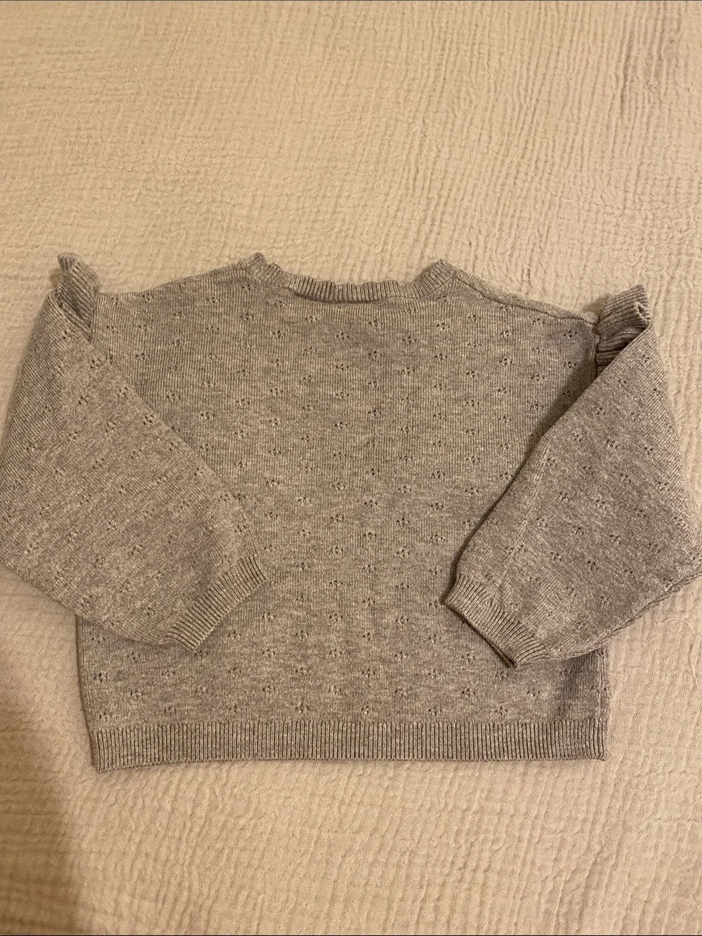 Zara Girls Knit Sweater in Light Taupe with Pink Flower Detail. Size 2 & 3years.